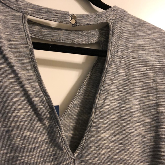 NWT Keyhole Shirt - Picture 4 of 4